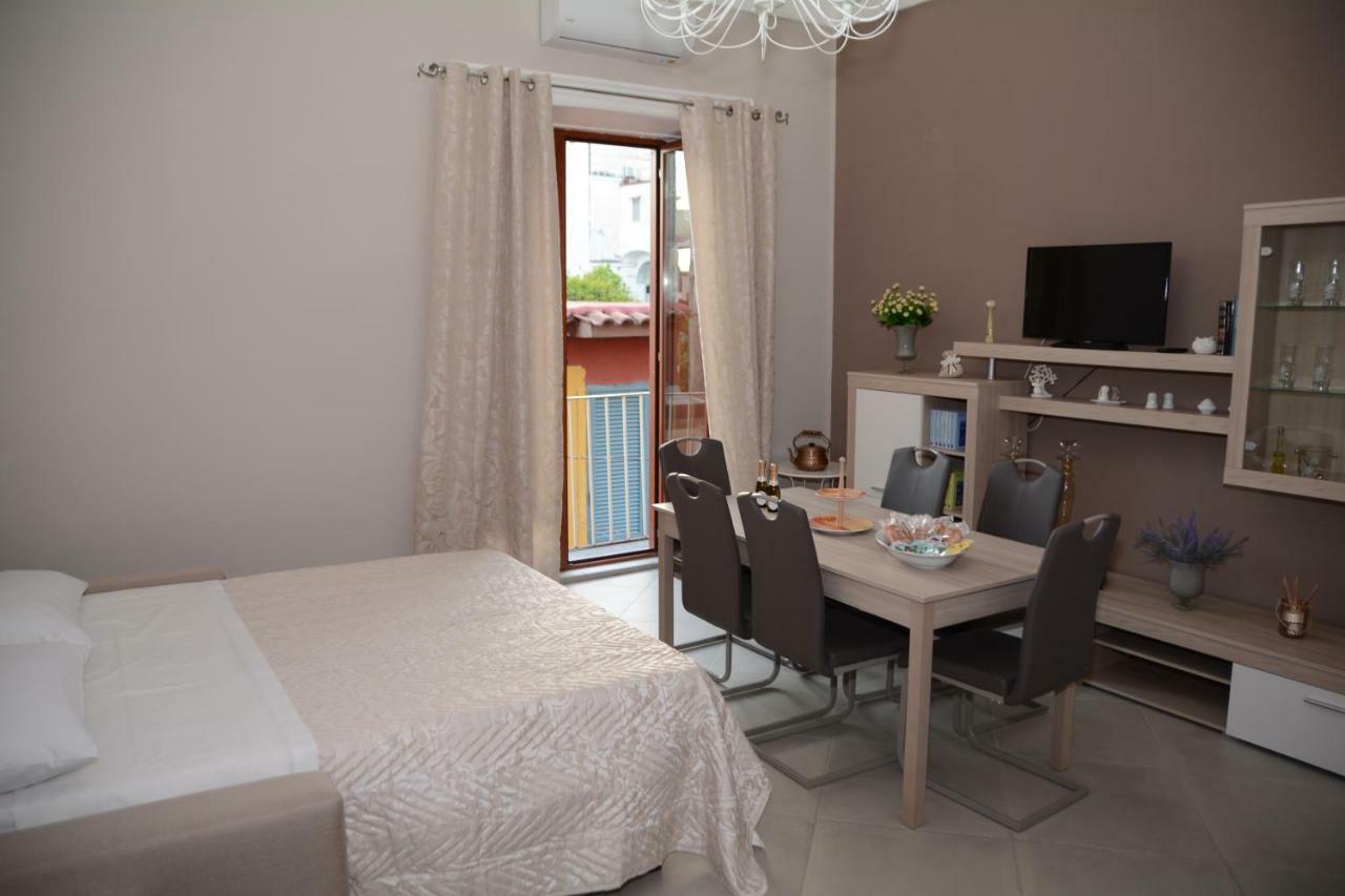 Da Nonna Maria Bed & Breakfast Boscotrecase Exterior foto